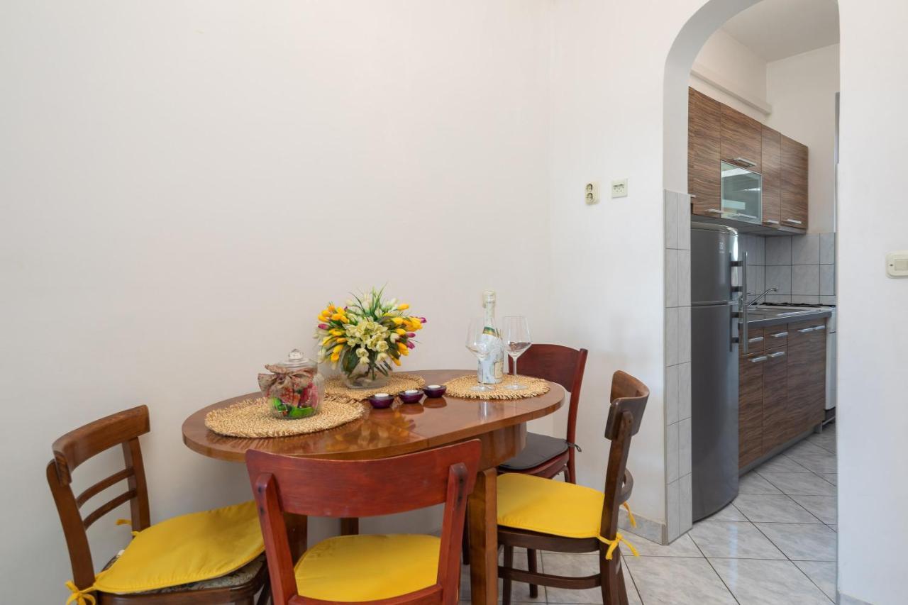 Ferienwohnung Beach House Lemonade Jesenice  Exterior foto
