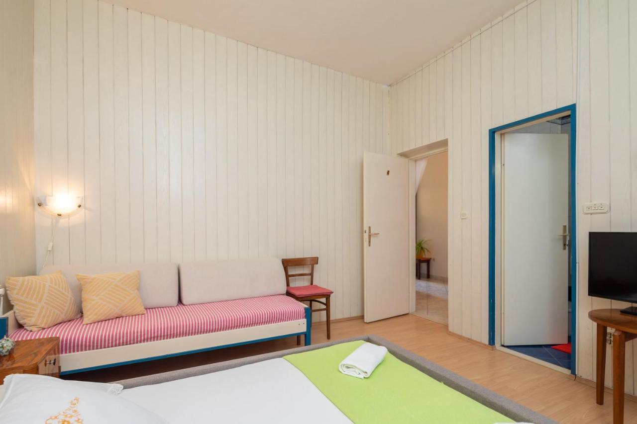 Ferienwohnung Beach House Lemonade Jesenice  Exterior foto